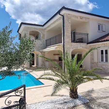 Villa Martina Пінезіци Екстер'єр фото